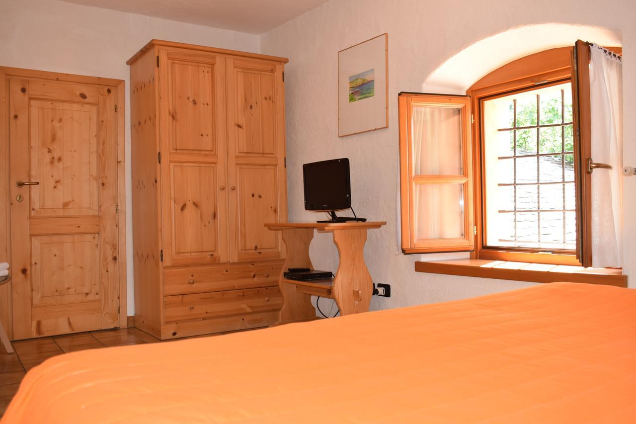 Italo-Svizzero Hotel Chiavenna Exterior photo