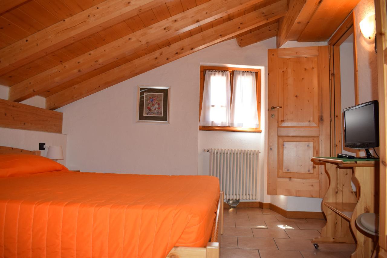 Italo-Svizzero Hotel Chiavenna Exterior photo