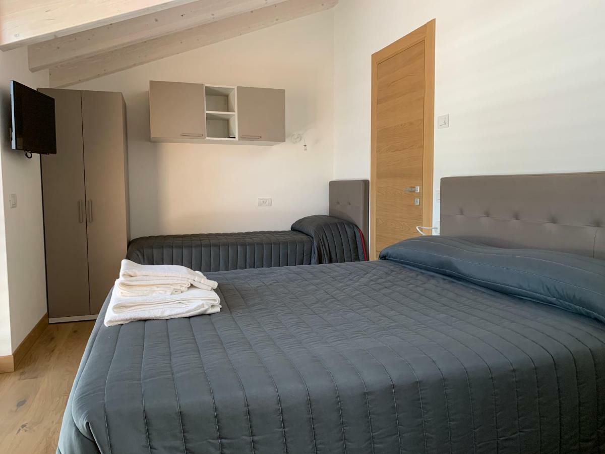 Italo-Svizzero Hotel Chiavenna Exterior photo
